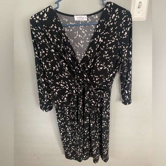 Kaileigh Dresses & Skirts - Kaileigh Black and White Wrap Dress